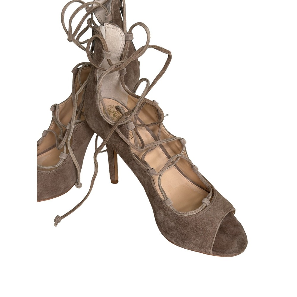 VINCE CAMUTO Sandria Lace Up Peep Toe Heels W/Tassels TAUPE Size 7M